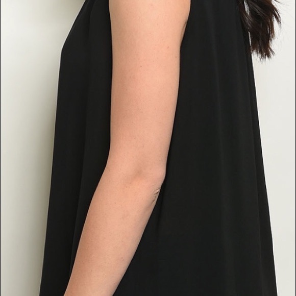 ❌DONATED❌Black Sleeveless Lined Mock Neck Chiffon Top - Picture 3 of 9